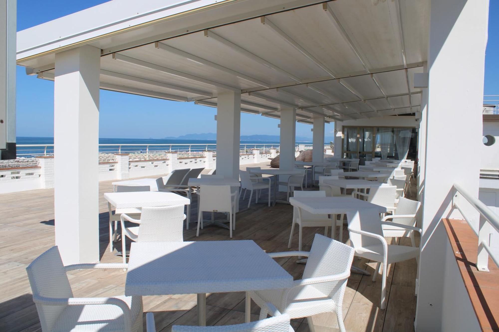 Hotel Esplanade Marina di Pietrasanta Exterior photo