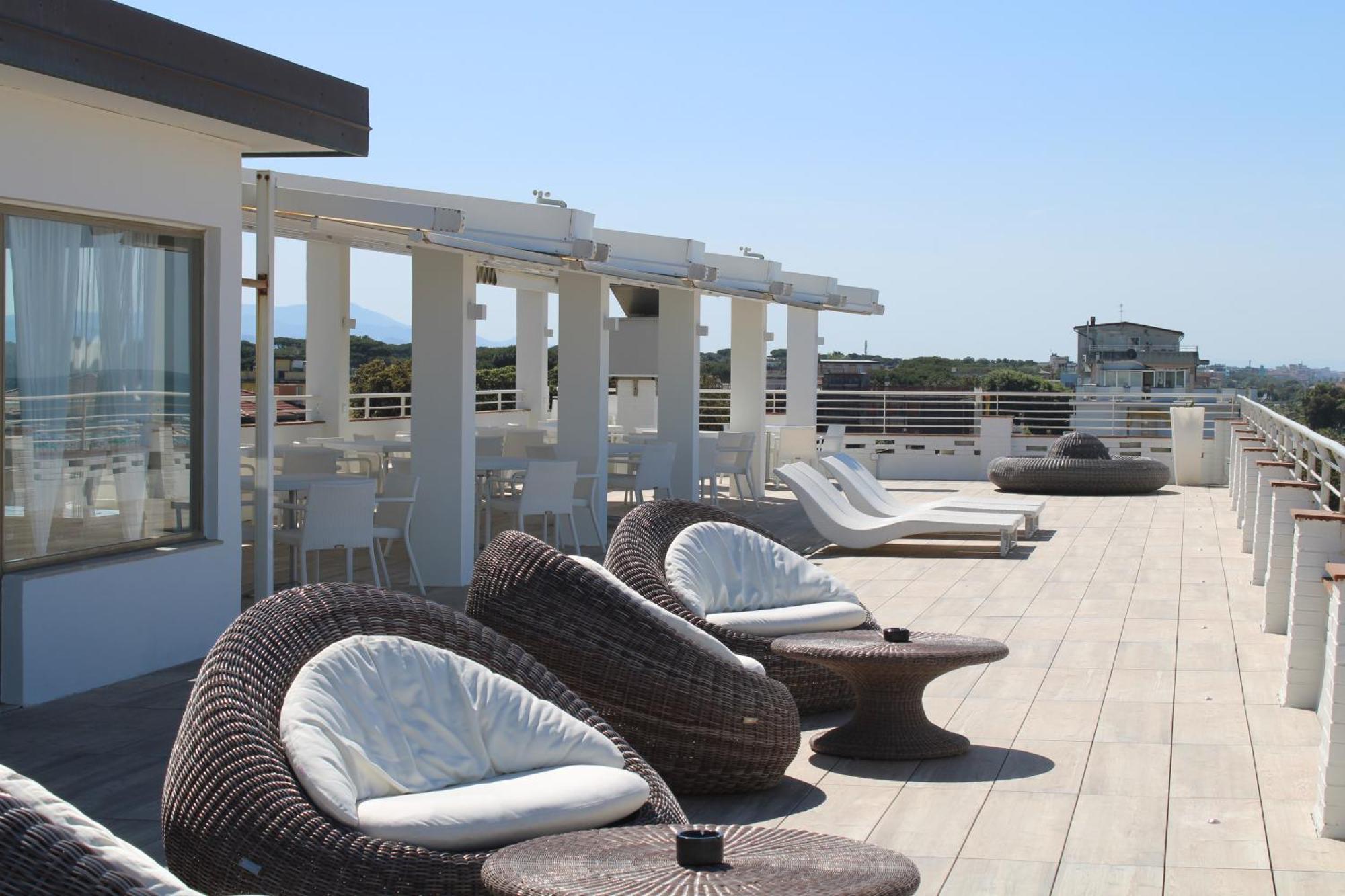 Hotel Esplanade Marina di Pietrasanta Exterior photo