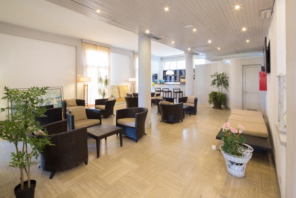 Hotel Esplanade Marina di Pietrasanta Exterior photo