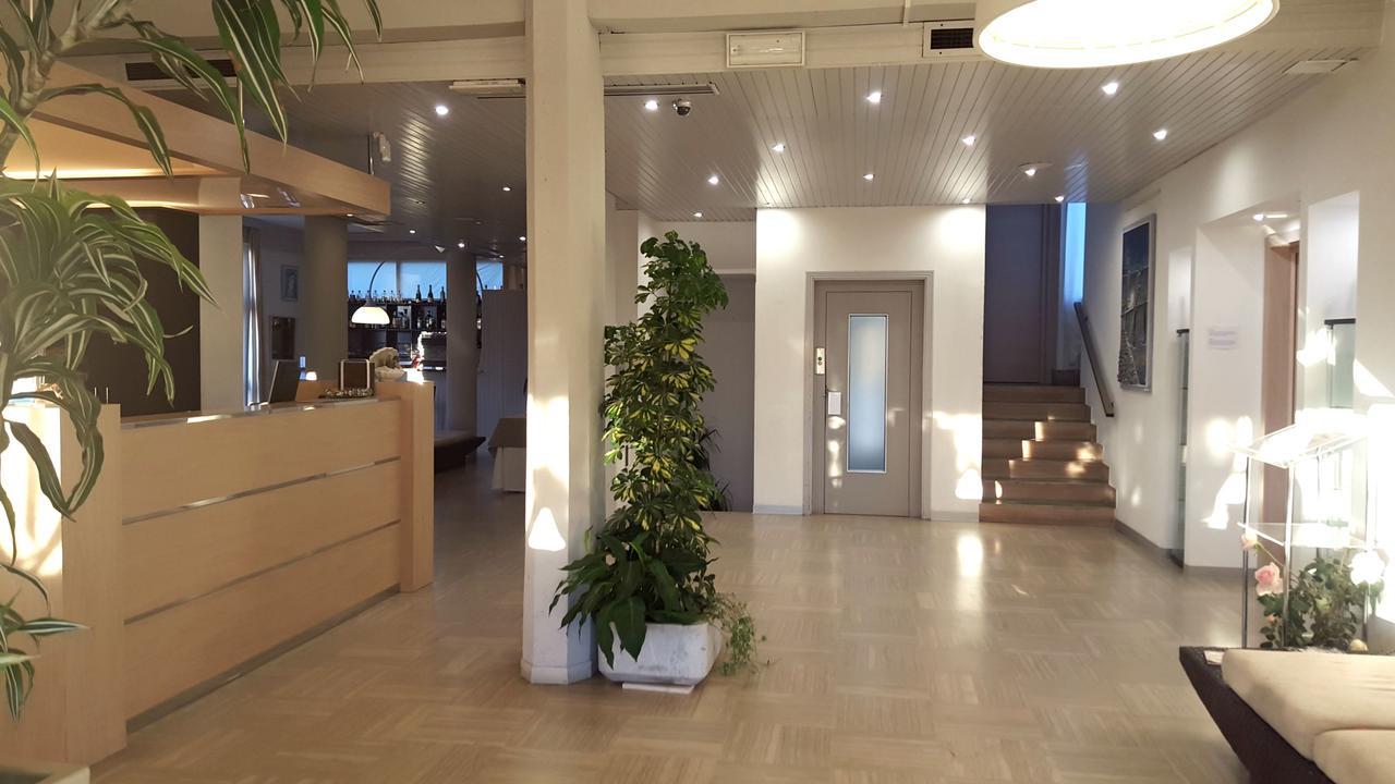 Hotel Esplanade Marina di Pietrasanta Exterior photo